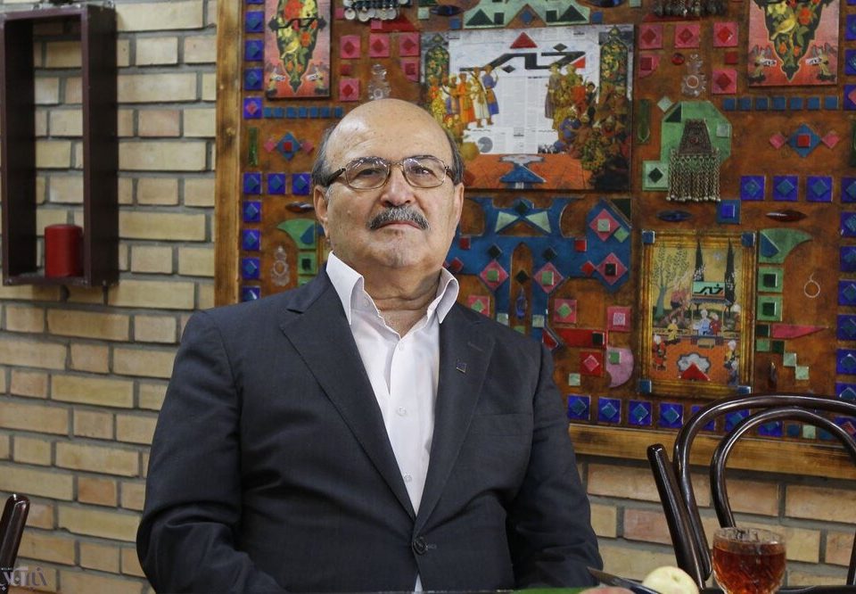 واکنش یک اقتصاددان به حذف ۳ میلیون صنف از مالیات/ مالیات کارمندان را حذف کنید؛ حقوقشان ۲۰ درصد بالا می‌رود، تورم ۴۰ درصد