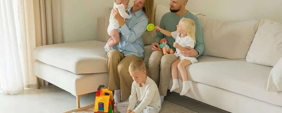 اقدام جدید لهستانی‌ها برای حمایت از خانواده/ مننقدان: به سود پول‌دارها شد