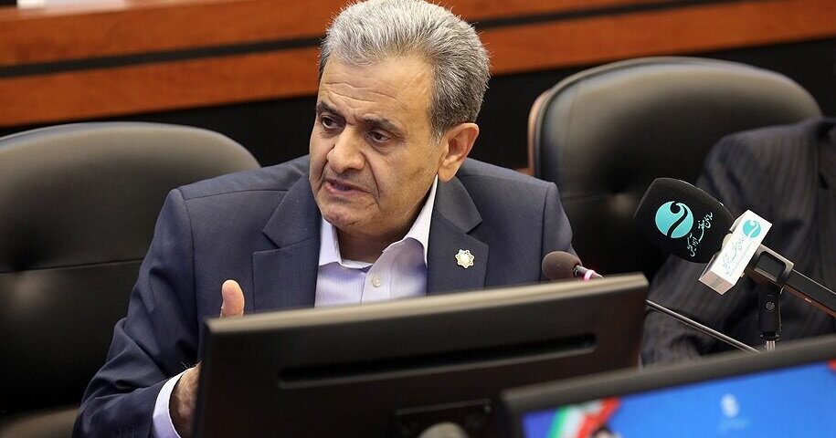 انتقاد سادات نجفی از عدم اجرای آرای صادره از دیوان عدالت اداری در خصوص معافیت‌های مالیاتی مناطق آزاد