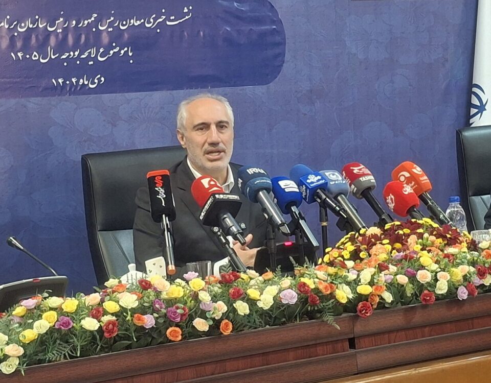 روایت پورمحمدی درباره تغییرات بودجه ۱۴۰۵/ حقوق با تورم تناسب نداشت، سقف معافیت مالیاتی را ۴۰ میلیون تومان شد/ چه اتفاقی برای بودجه نهادهای خاص افتاد؟