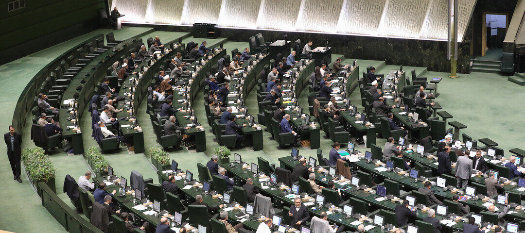 پبام رد کلیات بودجه ۱۴۰۵ به روایت یک نماینده مجلس؛ بودجه‌ای که بر پایه کسری پنهان، فروش دارایی‌ها و بدهی‌سازی بسته شود نتیجه‌ای جز تورم بیشتر ندارد