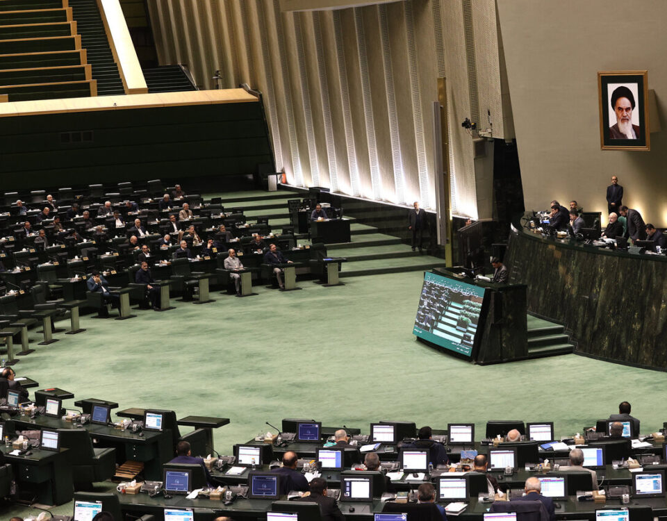 خانه های خالی زیر ذره بین کمیسیون اصل ۹۰/ پژمانفر:  پیگیر اجرای قانون مالیات بر خانه‌های خالی هستیم/ بیش از یک و نیم میلیون خانه بدون سکنه در کشور هست